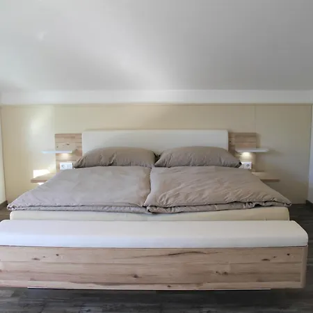 Top-apartment